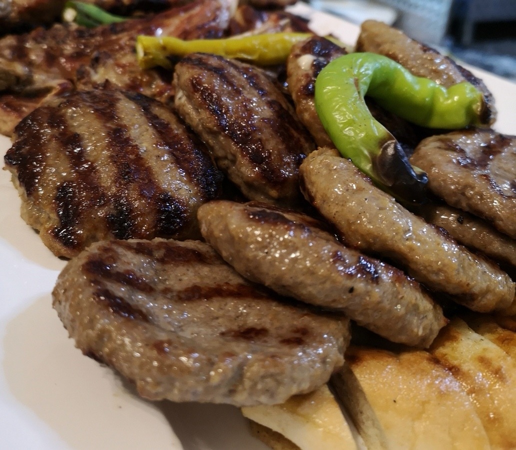 PLAKAVISTA (RUMELI KASARLI KÖFTE) KG pişmiş